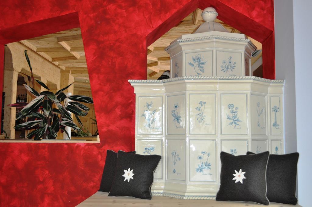 Chalet Laura Lodge Hotel مادونا دي كامبيليو المظهر الخارجي الصورة