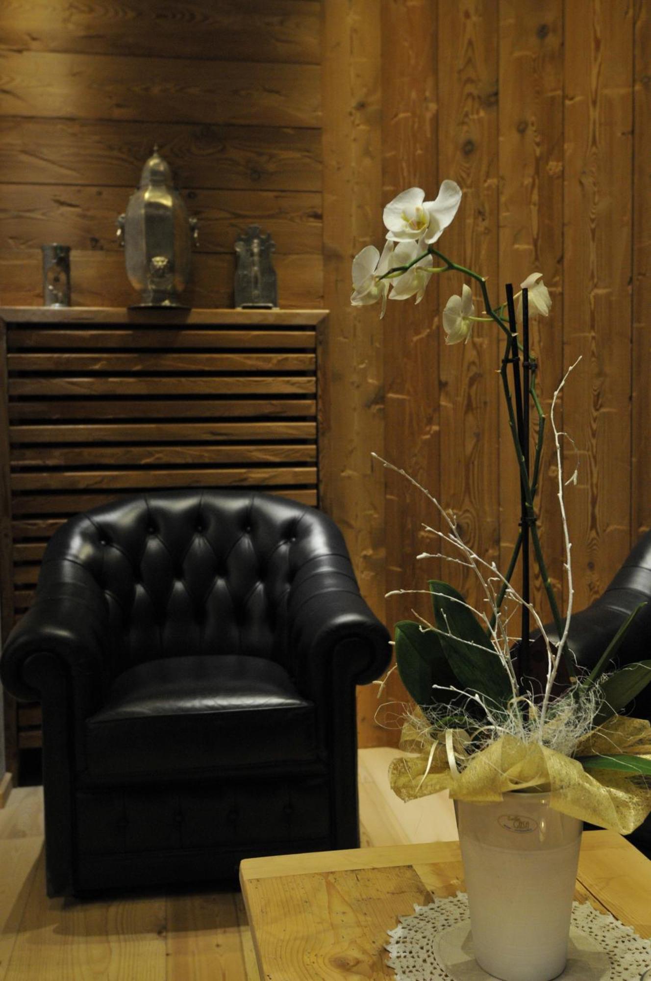 Chalet Laura Lodge Hotel مادونا دي كامبيليو المظهر الخارجي الصورة