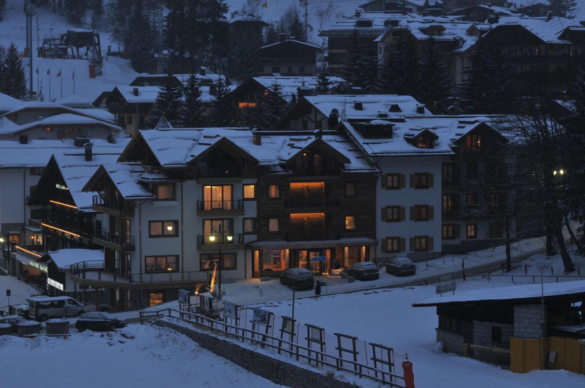 Chalet Laura Lodge Hotel مادونا دي كامبيليو المظهر الخارجي الصورة