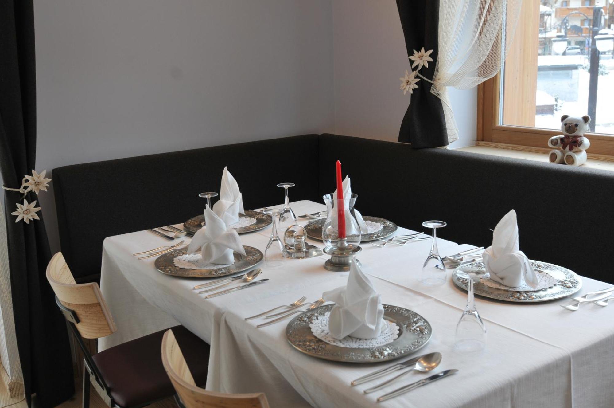 Chalet Laura Lodge Hotel مادونا دي كامبيليو المظهر الخارجي الصورة