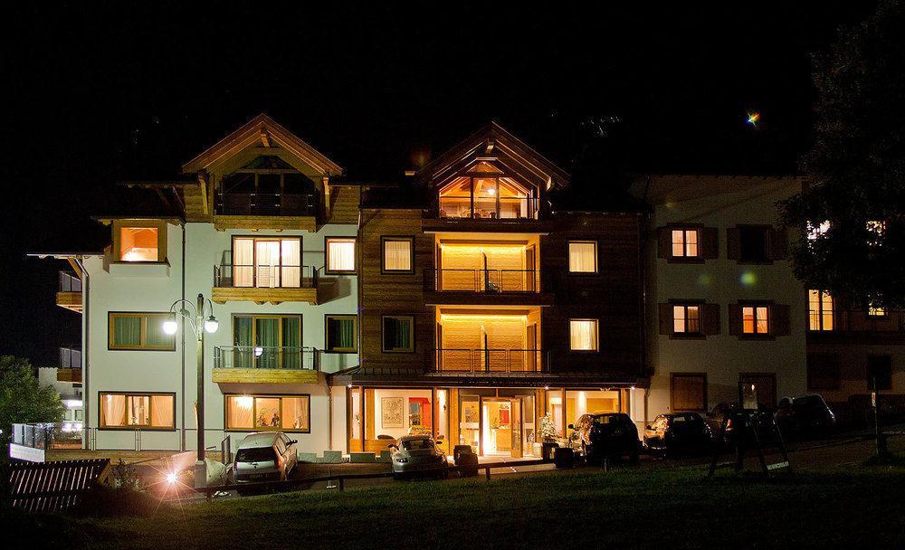 Chalet Laura Lodge Hotel مادونا دي كامبيليو المظهر الخارجي الصورة