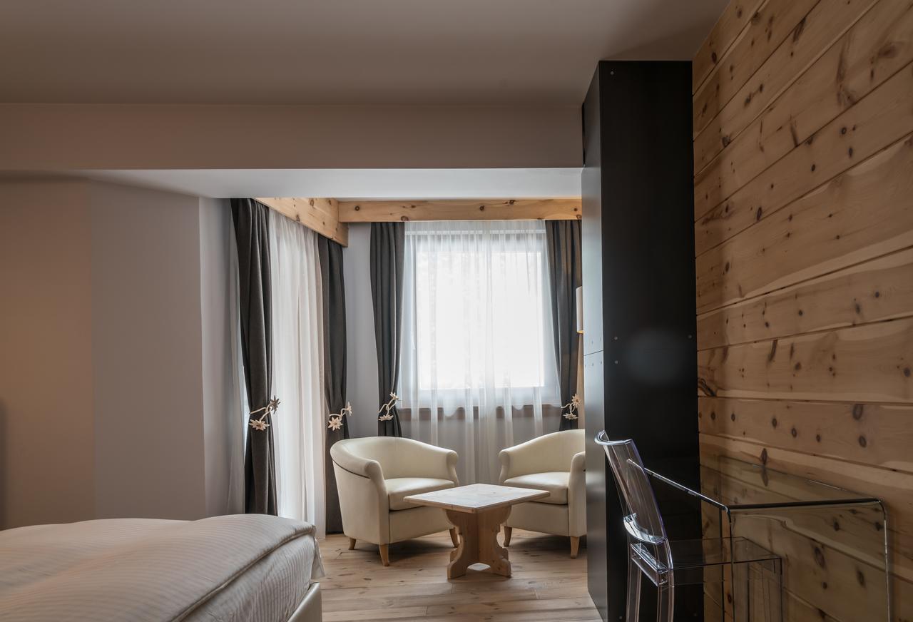 Chalet Laura Lodge Hotel مادونا دي كامبيليو المظهر الخارجي الصورة