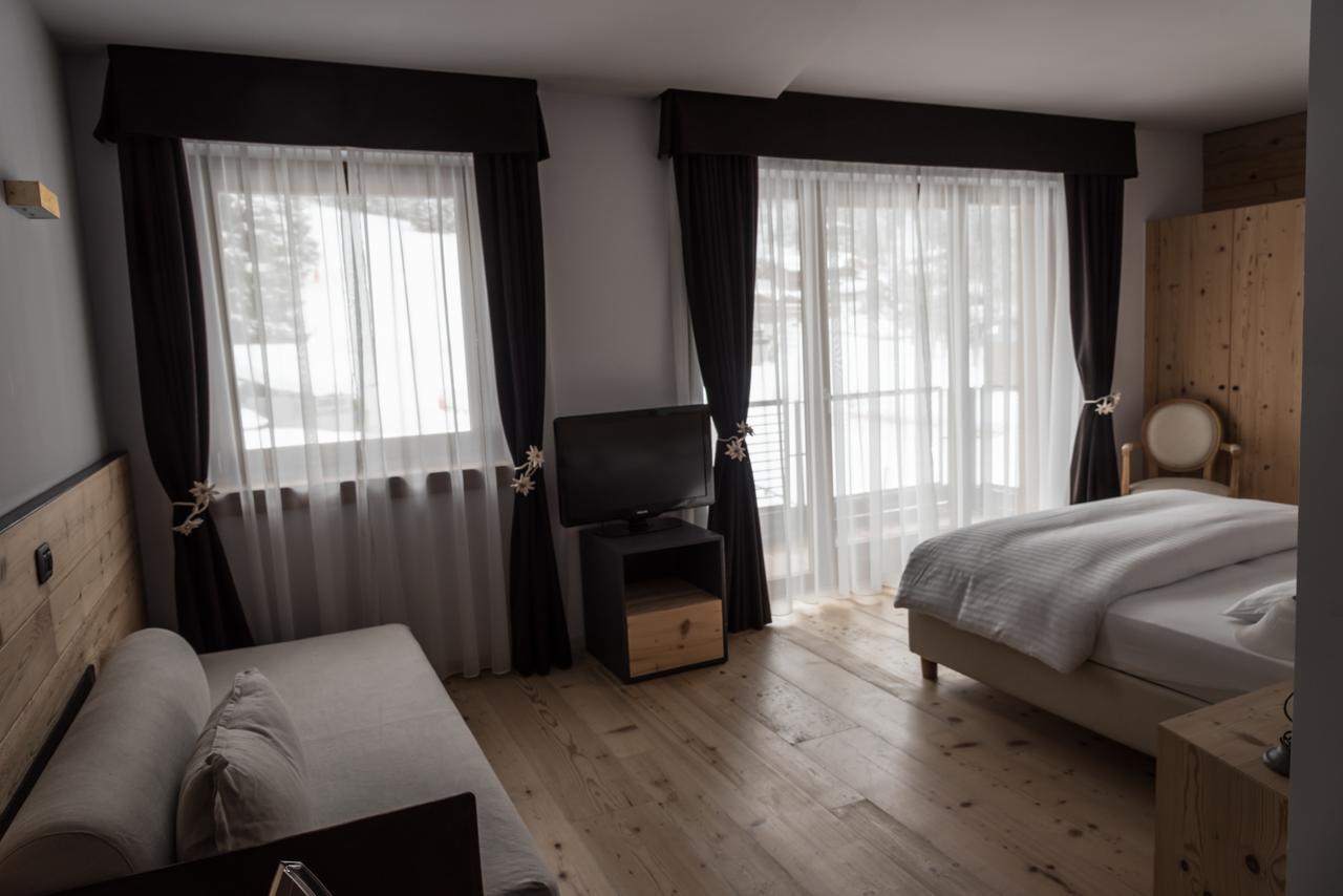 Chalet Laura Lodge Hotel مادونا دي كامبيليو المظهر الخارجي الصورة